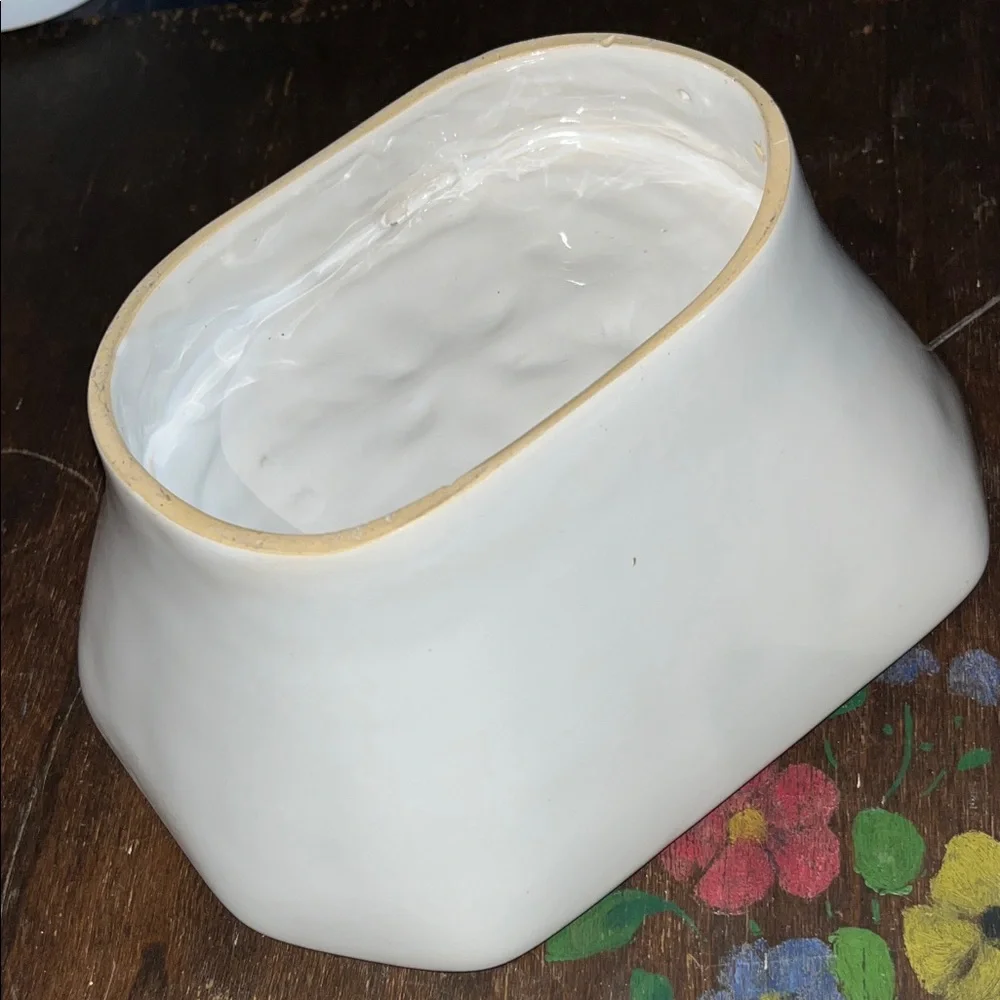 Crate&Barrel White Snowflake Bakeware Set